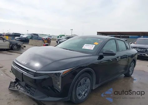 2025 Kia K4 Lx z USA, uszkodzony, nr VIN 3KPFT4DE5SE132602